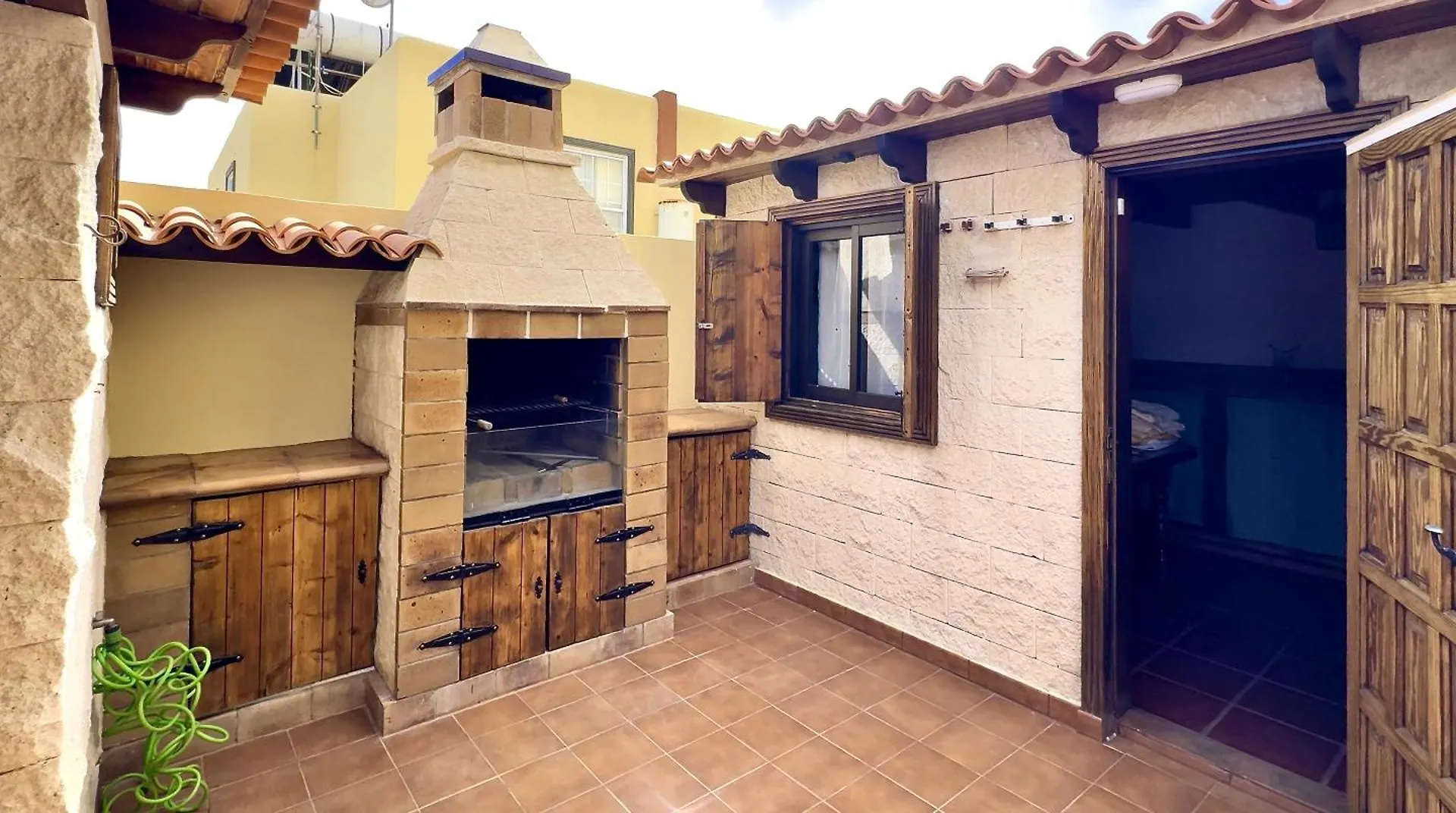 Lovely Villa Magnolia With Pool, Bbq And Wifi In Tenerife South Las Rosas  0*, Las Rosas (Arona, Tenerife) Spain